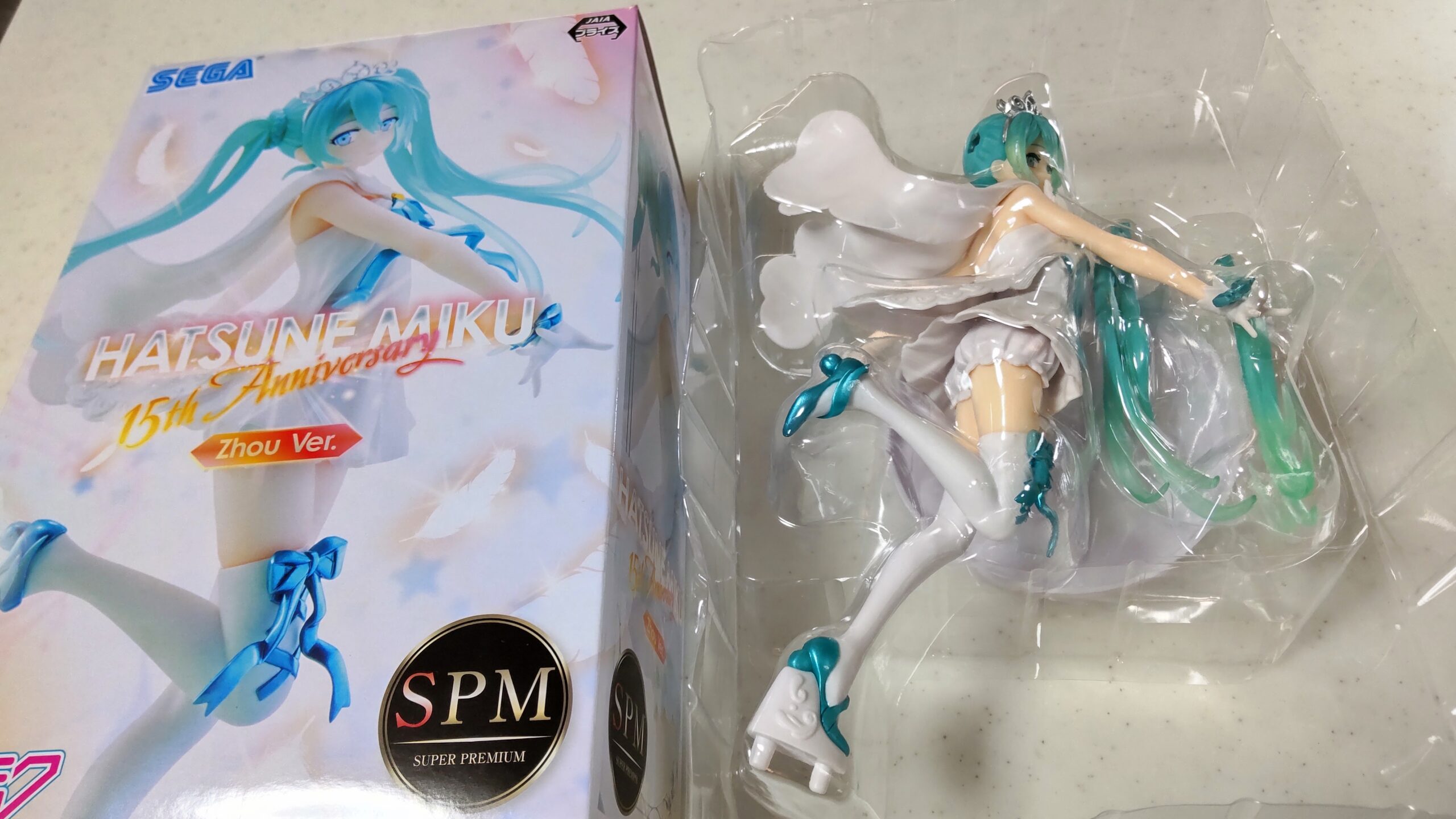 スーパープレミアムフィギュア “初音ミク 15thAnniversary