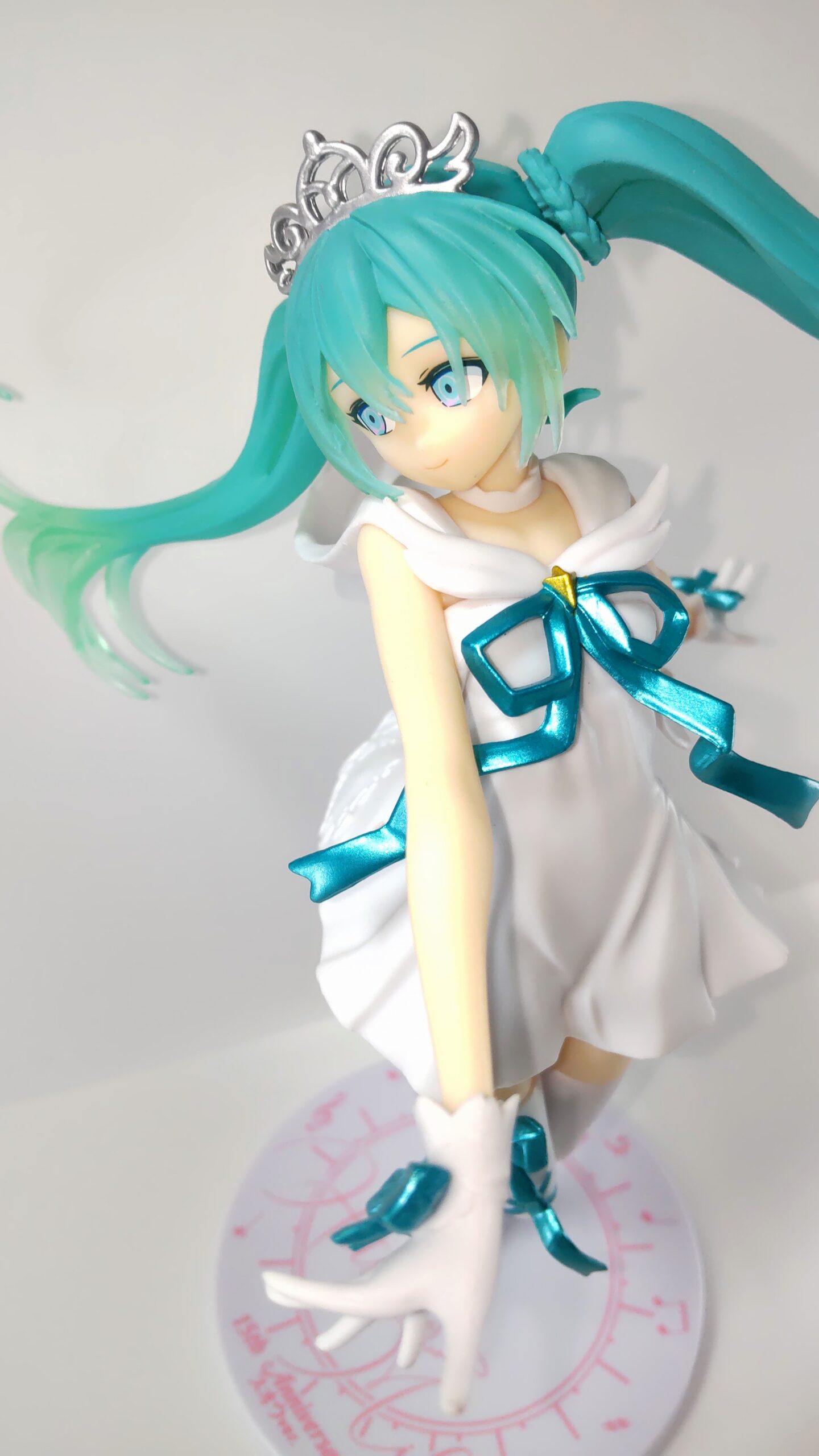 超レア！！ 初音ミク 15th Anniversary Ver.  フィギュア Amazon.co.jp: 初音ミクシリーズ スーパープレミアムフィギュア